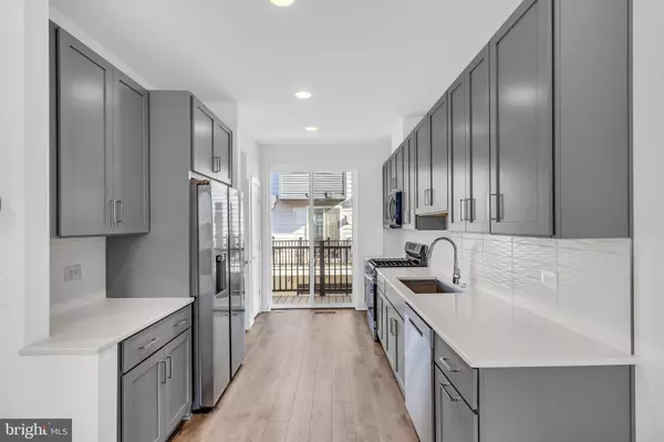Falls Church, VA 22042,7354 BLADE DR