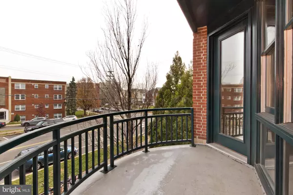 Arlington, VA 22209,1612 N RHODES ST