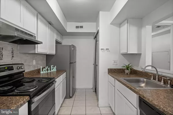 Voorhees, NJ 08043,903 GREGORYS WAY