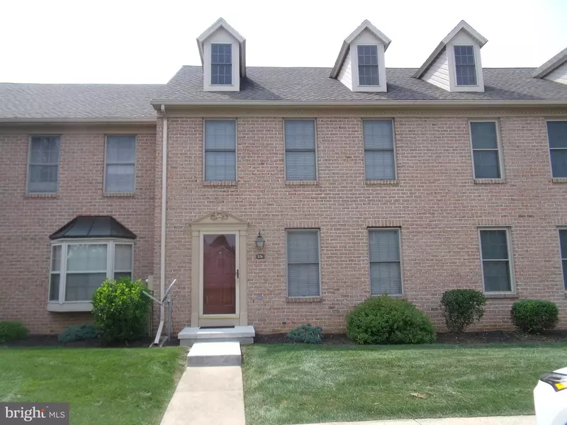 126 POINTE RIDGE DR #H126, York, PA 17402