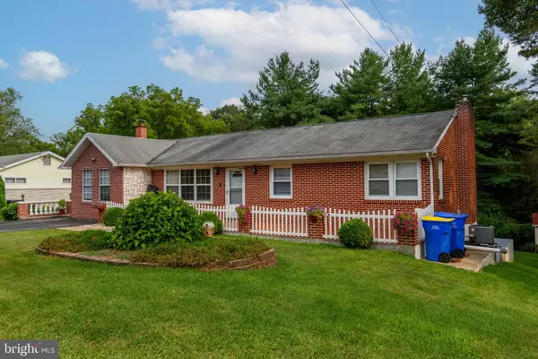 Harrisburg, PA 17111,6011 CANYON RD