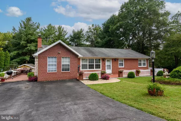 6011 CANYON RD, Harrisburg, PA 17111