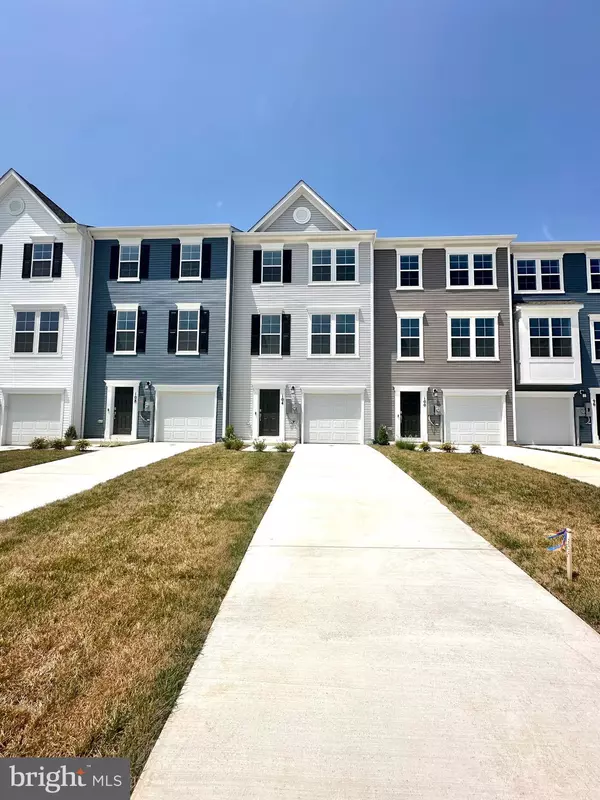 104 COOPERAGE RD, Inwood, WV 25428