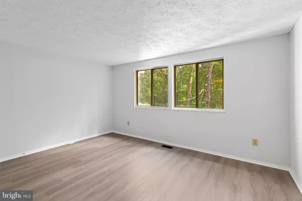 Pasadena, MD 21122,8088 WOLSEY CT