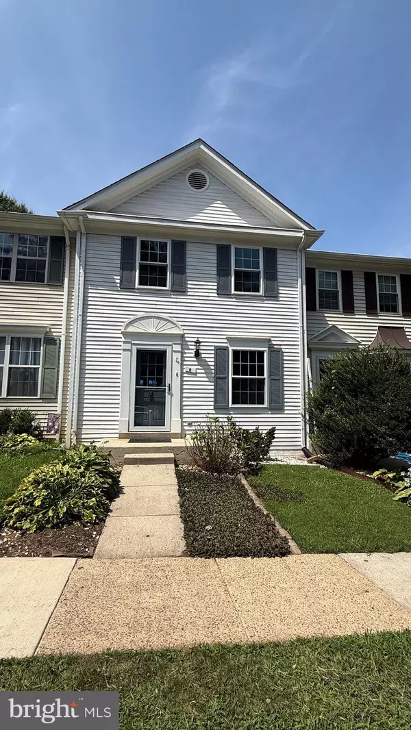 8 BICKEL CT, Sterling, VA 20165