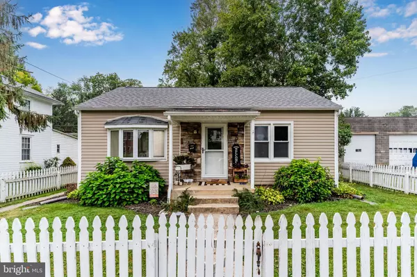 130 CEDAR ST, Carlisle, PA 17013