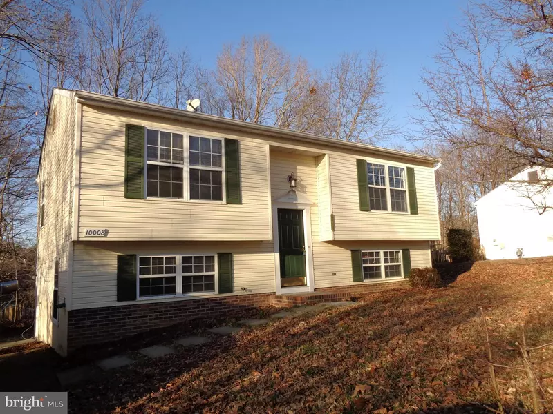 10008 WINDRIDGE DR, Fredericksburg, VA 22407