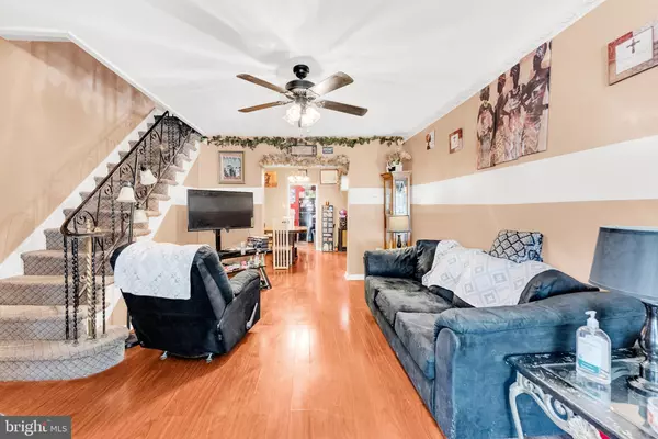 Philadelphia, PA 19120,5834 N HOPE ST