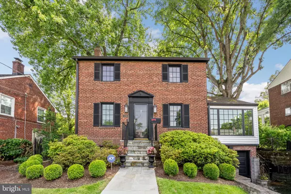 1206 W BRADDOCK RD, Alexandria, VA 22302