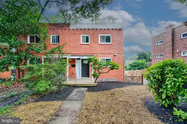 Baltimore, MD 21239,6112 CHINQUAPIN PKWY