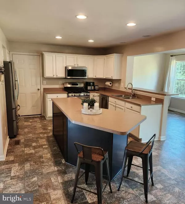 Hanover, PA 17331,2040 WATERFALL DR