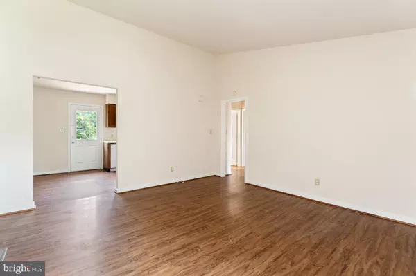Fredericksburg, VA 22407,2128 KAISER DR