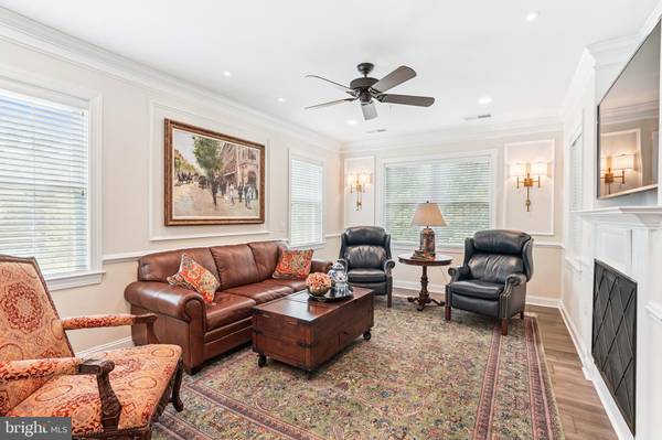 Haymarket, VA 20169,15140 HEATHER MILL LN #201