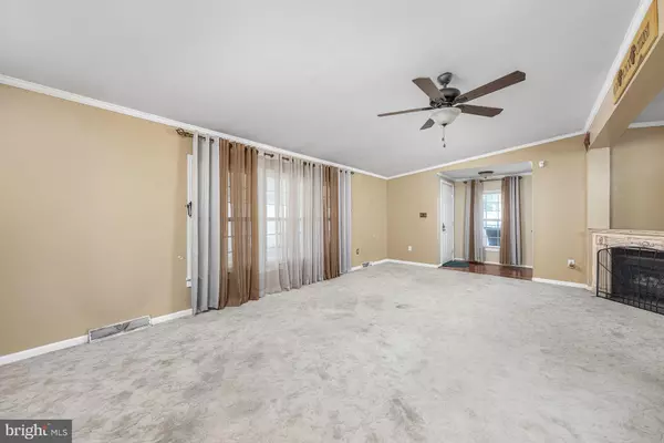 Williamstown, NJ 08094,580 EDGEMONT DR