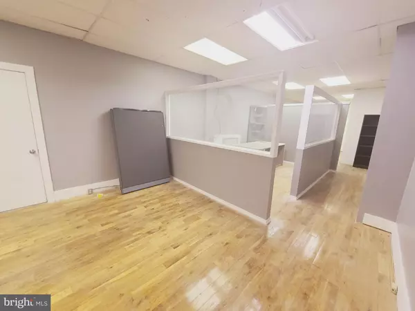 Philadelphia, PA 19135,6804 TORRESDALE AVE #1 FL