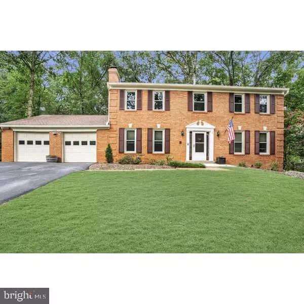 12147 HOLLY KNOLL CIR, Great Falls, VA 22066