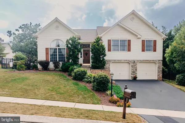 40 SCARLET OAK DR, Etters, PA 17319