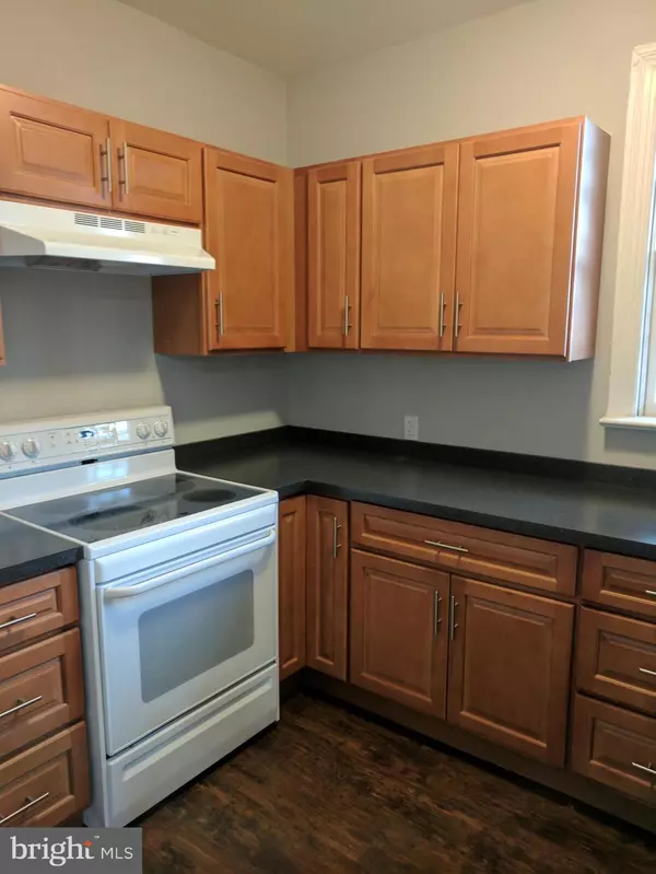 Trenton, NJ 08618,399 W STATE ST