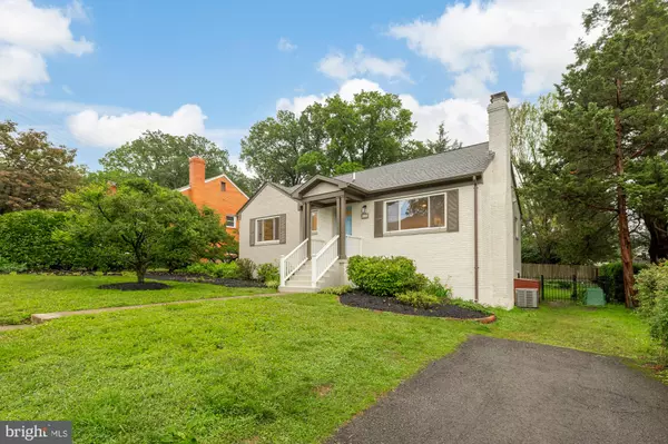 Arlington, VA 22205,6232 18TH RD N