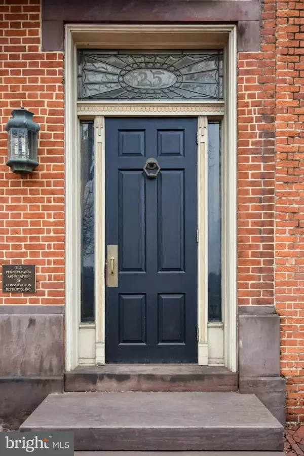 Harrisburg, PA 17101,25 N FRONT ST
