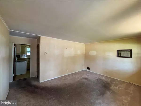 Bethlehem, PA 18018,2309 FLEUR LN