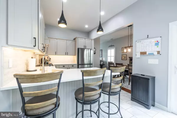 Sewell, NJ 08080,27 LAVENDER CT