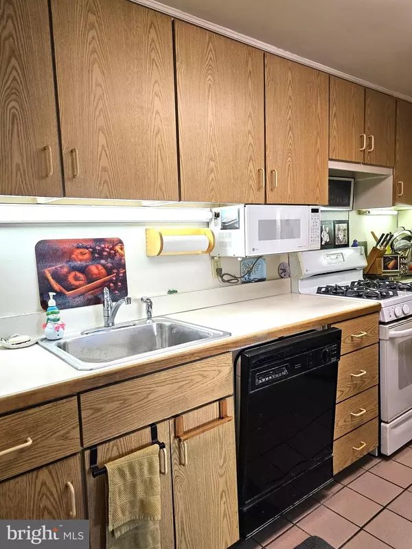 Jenkintown, PA 19046,100 WEST AVE #227S