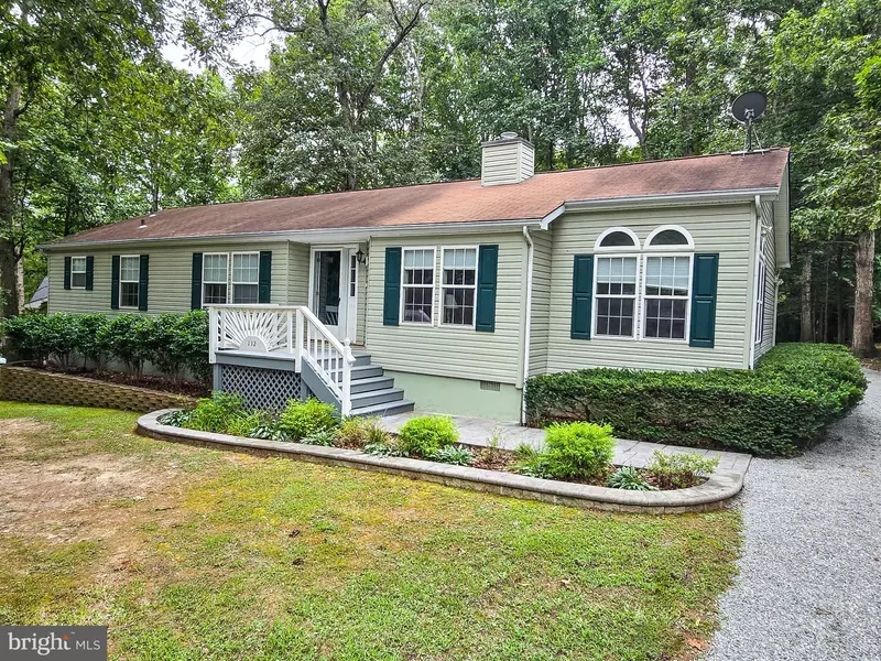 112 BATTLEFIELD RD, Locust Grove, VA 22508