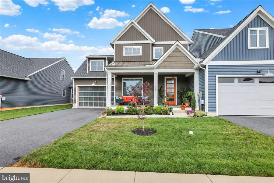 1402 BARRINGTON DR, Mount Joy, PA 17552