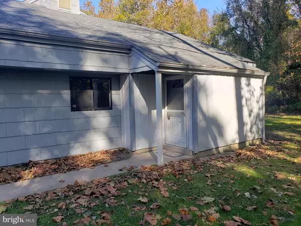 33 DOVER DR, Lindenwold, NJ 08021