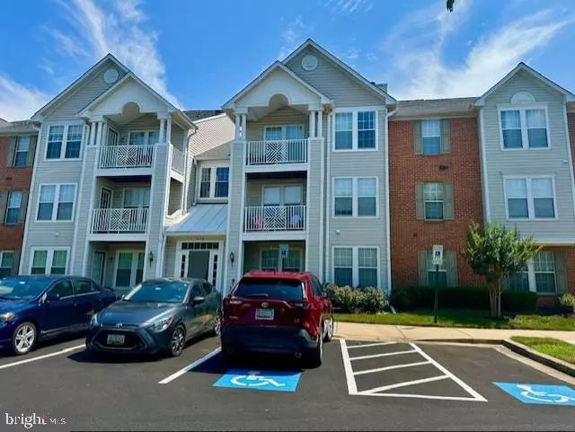 Odenton, MD 21113,696 WINDING STREAM WAY #104