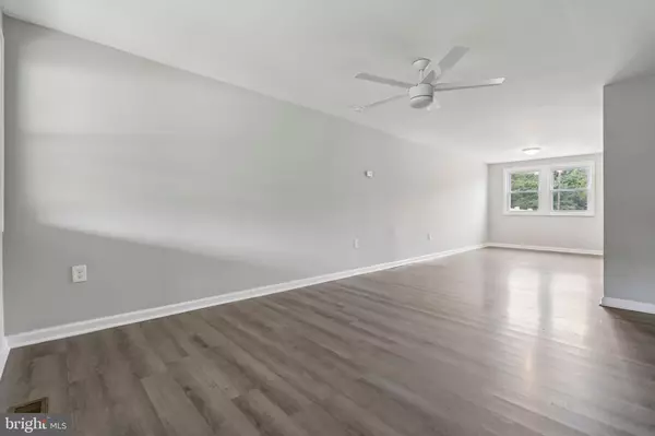Dundalk, MD 21222,7838 SAINT BONIFACE LN