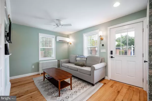 Arlington, VA 22206,2444 S OAKLAND ST