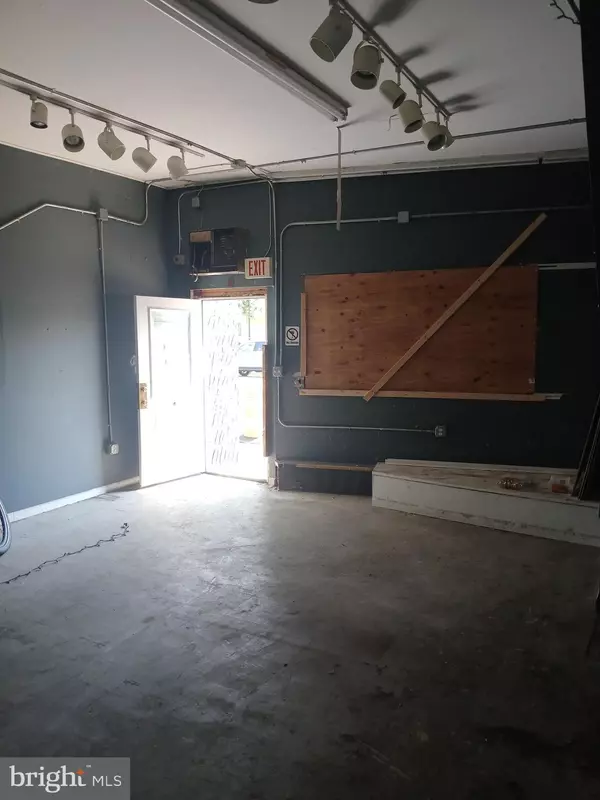 Millville, NJ 08332,502 HIGH ST N