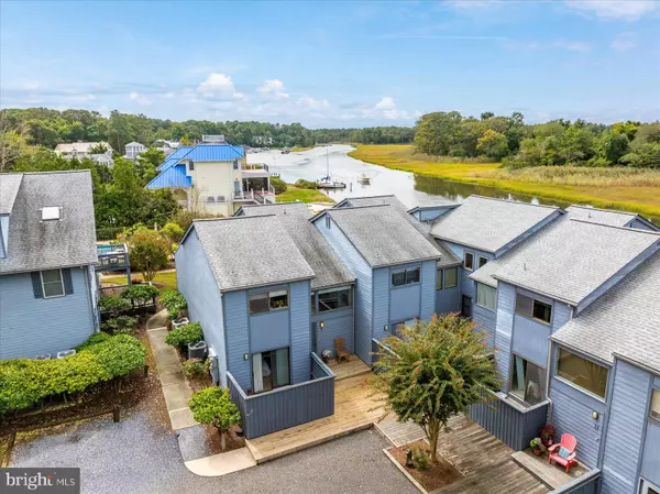 4 SNUG HARBOR CT #7, Rehoboth Beach, DE 19971