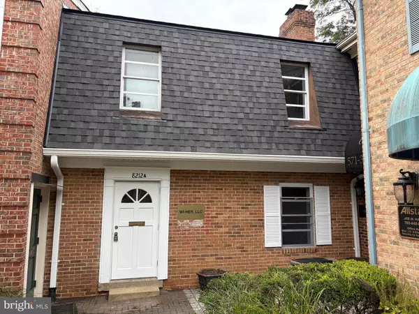 Vienna, VA 22182,8212-A OLD COURTHOUSE RD #2