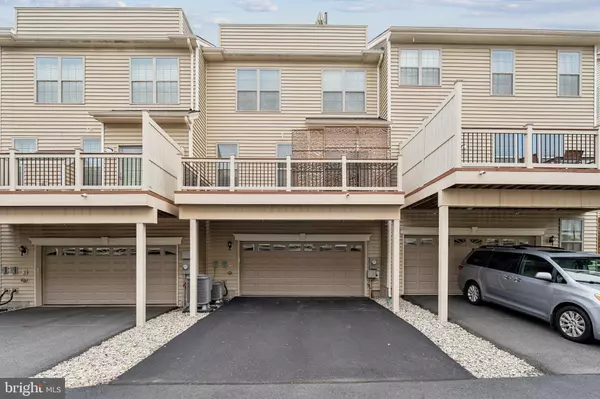 Ashburn, VA 20148,22613 NAUGATUCK SQ