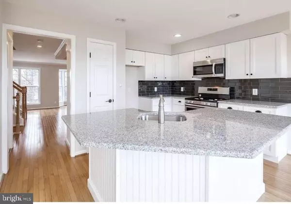 Delran, NJ 08075,42 SNOWBERRY LN