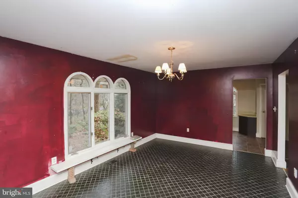 Millersville, MD 21108,1196 TANAGER DR