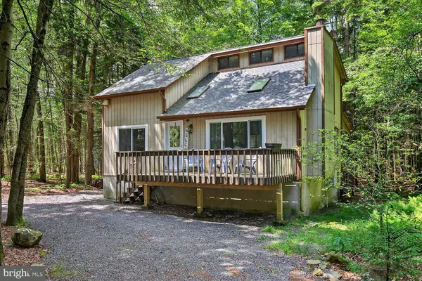 201 TENICUM TRL, Pocono Lake, PA 18347