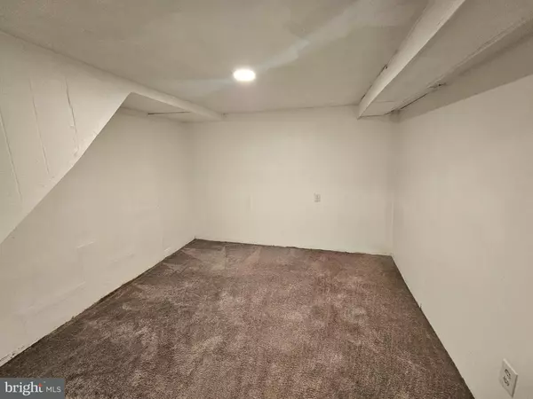 Philadelphia, PA 19136,4228 RHAWN ST