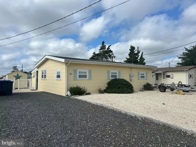 39 JETEEMALE DR, Manahawkin, NJ 08050