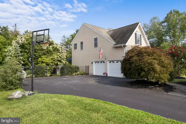 Schwenksville, PA 19473,803 CHATHAM LN