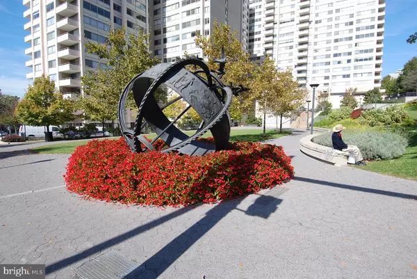 Chevy Chase, MD 20815,4515 WILLARD AVE #1421S