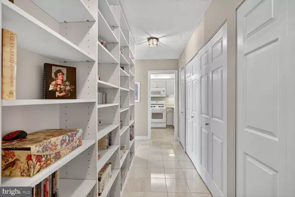 Chevy Chase, MD 20815,4515 WILLARD AVE #1421S