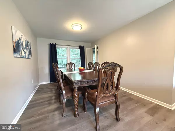 Lanham, MD 20706,7115 LOIS LN