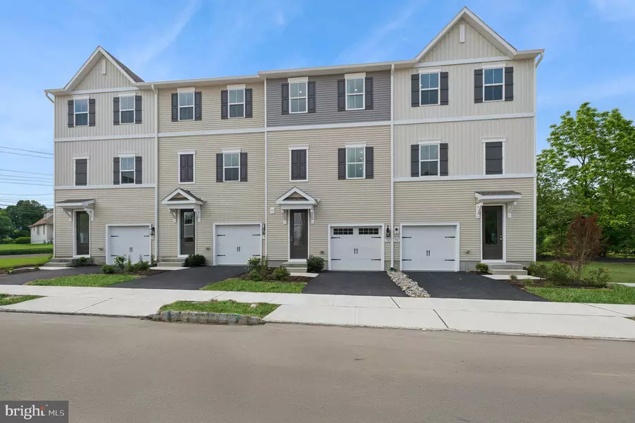 61 BASSWOOD ST #301, Berlin, NJ 08009