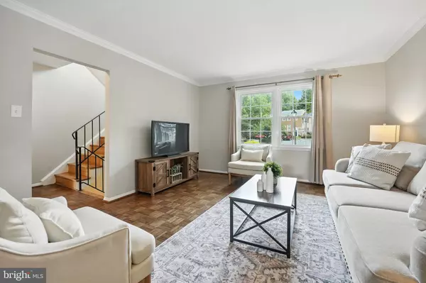 Annandale, VA 22003,3233 VISCOUNT CT