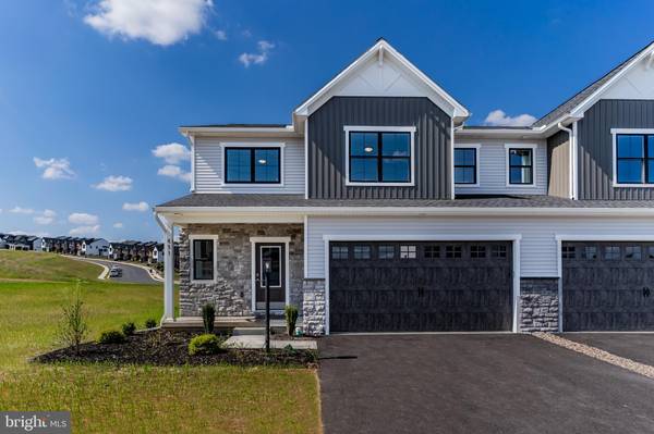 651 BRITTANY DR, Mechanicsburg, PA 17055