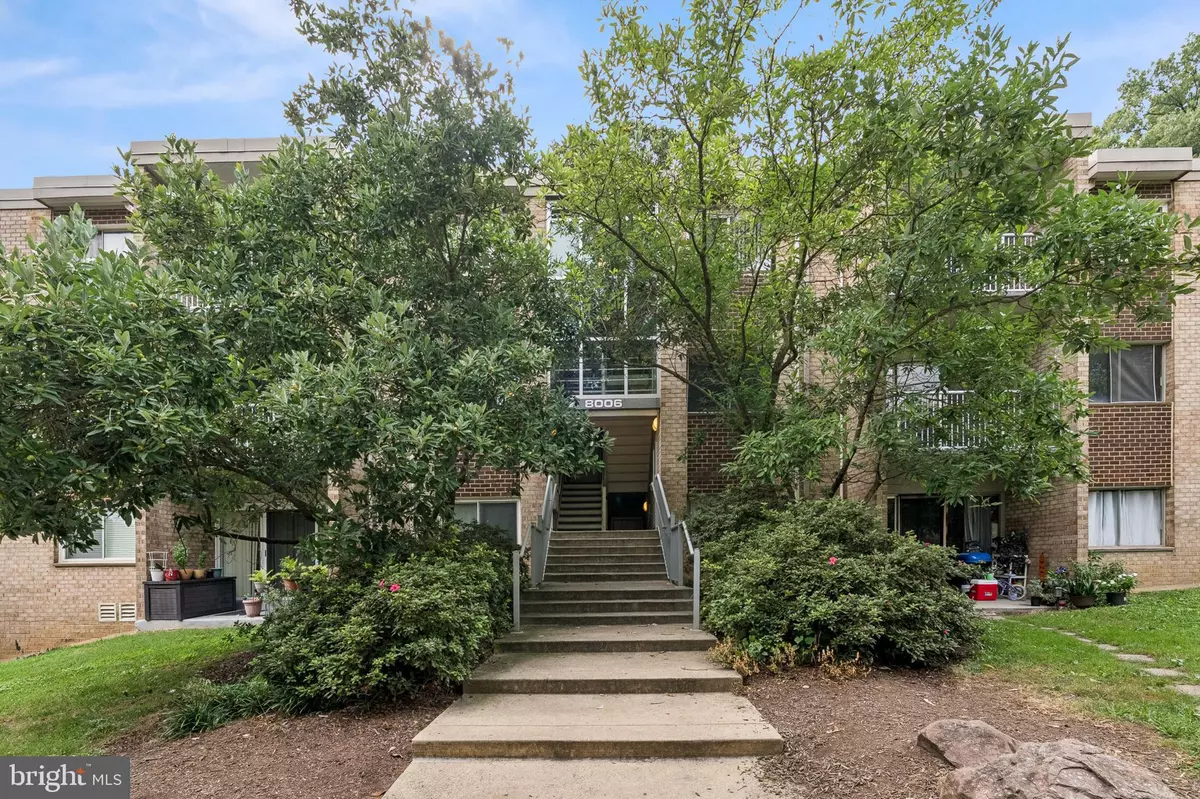 Falls Church, VA 22042,8006 CHANUTE PL ##8